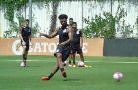 Kazim treina no CT Joaquim Grava; O foco agora  o Palmeiras