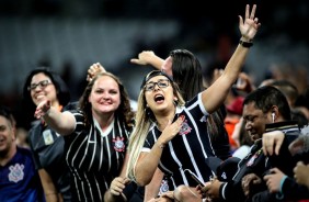 A Arena Corinthians no estava lotada, mas quem foi presenciou um show de bola