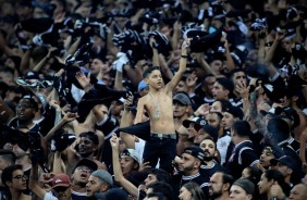 Os torcedores que foram  Arena Corinthians puderam apreciar boas atuaes em campo