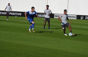 Ren Jnior e Pedrinho durante o jogo-treino contra o So Caetano, no CT