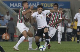 Douglas durante partida contra o Fluminense, pelo Brasileiro, no Maracan