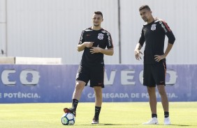 Mantuan e Lo Santos no treino derradeiro antes do jogo contra o Internacional