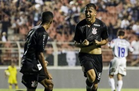 Joo Celeri comemora seu gol contra o Sinop, pela Copinha 2019