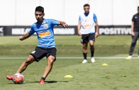 Fabrcio Oya treina e deve ir para jogo contra o Botafogo-SP