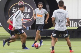 Treino do Corinthians conta a presena de Bruno Mndez