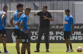Carille finaliza preparao para jogo contra o Santos, no domingo