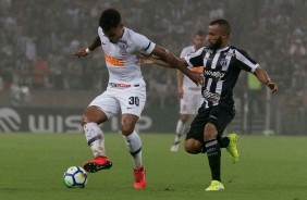 Jnior Urso marcou um dos gols do Corinthians contra o Cear, pela Copa do Brasil