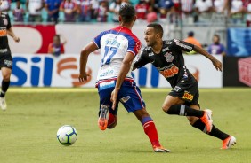 Clayson durante jogo contra o Bahia, pela estreia do Brasileiro