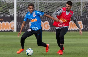 Pedrinho e Bruno Mndez durante penltimo treino do Corinthians antes de enfrentar o Grmio