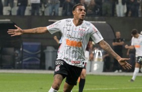 Gustavo marcou o segundo do Corinthians contra o Deportivo Lara, na Arena Corinthians