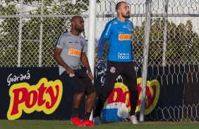 Jogadores do Corinthians treinam nesta tera-feira