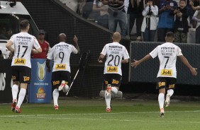 Boselli, Love, Rgis e Sornoza comemorando o gol contra o CSA