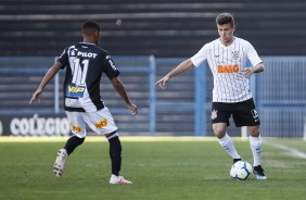 Lucas Piton durante jogo contra a Ponte Preta, pelo Brasileiro Sub-20