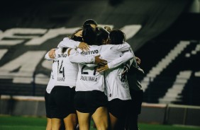 Meninas do Corinthians durante jogo contra o So Jos, pelo Brasileiro Feminino