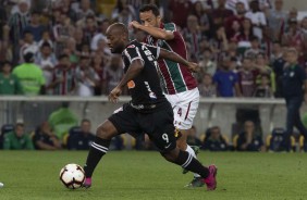 Love durante duelo contra o Fluminense, pela Sul-Americana, no Maracan
