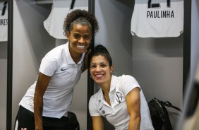 Grazi e Paulinha no vestirio antes do jogo contra o Juventus pelo Campeonato Paulista Feminino