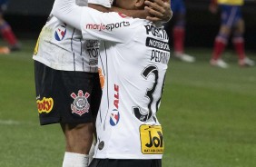 Clayson e Pedrinho na vitria sobre o Bahia, pelo Brasileiro, na Arena Corinthians