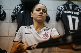 rika no vestirio antes do jogo contra o Libertad/Limpeo pela Libertadores Feminina