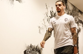 Fagner chega  Arena Corinthians para jogo contra o Cruzeiro