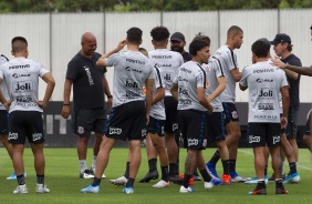 Mauro Silva e elenco finalizam atividades para enfrentar o Fortaleza, pelo Brasileiro