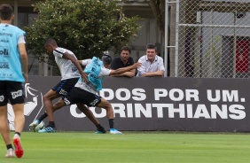 Sob olhar da diretoria, Corinthians finaliza preparao para jogo contra o Fortaleza