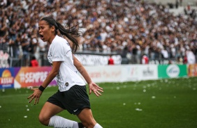 Victria comemora seu gol contra o So Paulo pela final do Paulista Feminino na Arena Corinthians