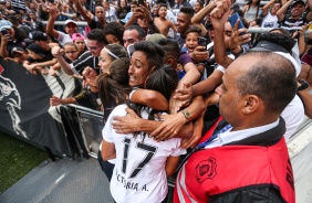 Victria comemora ttulo paulista contra o So Paulo em plena Arena Corinthians lotada