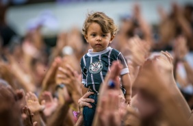 Garota presente na final entre Corinthians e So Paulo pelo Paulista Feminino