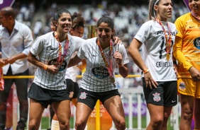 Paulinha e Katiscia durante comemoraes do ttulo do Campeonato Paulista, pelo Corinthians