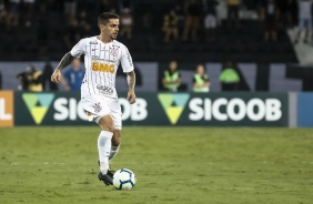 Fagner durante partida contra o Botafogo, no estdio Nilton Santos