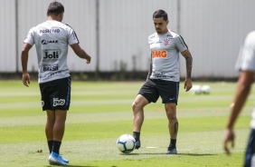 Fagner no ltimo treinamento do Corinthians antes do jogo contra o Atltico Mineiro