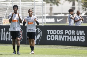 Gil e Fessin no ltimo treinamento do Corinthians antes do jogo contra o Atltico Mineiro