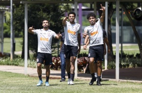 Sornoza, Gustavo e Urso no ltimo treinamento do Corinthians antes do jogo contra o Atltico Mineiro