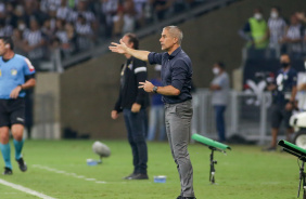 Tcnico Sylvinho no jogo entre Corinthians e Atltico-MG, pelo Brasileiro, no Mineiro