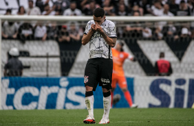 Gabriel marcou o segundo gol do Corinthians no duelo contra o Santos na Neo Qumica Arena