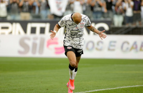 Fbio Santos foi o autor do gol da vitria do Corinthians contra o Athletico-PR