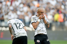 Fbio Santos marcou o gol da vitria do Corinthians de pnalti