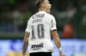 Rger Guedes comemorando o gol marcado pelo Corinthians no Drbi vlido pelo Brasileiro