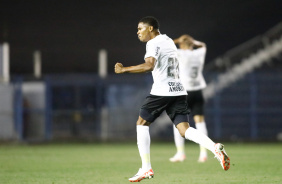 Mateus Henrique Patolino celebrando o gol marcado na Fazendinha