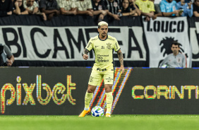 Fagner em ao pelo Corinthians no jogo contra o Botafogo