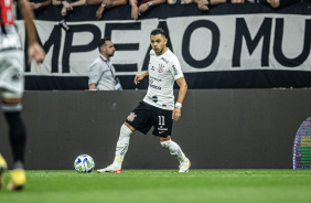 Romero em ao durante jogo do Corinthians contra o Atltico-MG