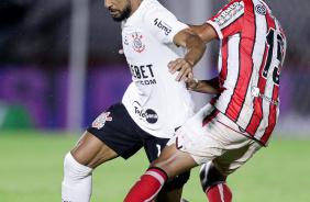 Raniele no jogo entre Botafogo-SP e Corinthians