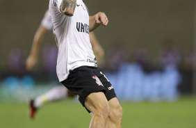 Rodrigo Garro comemorando aps marcar sobre o Palmeiras
