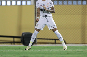 Yuri Alberto comemorando gol anotado no Primeiro de Maio