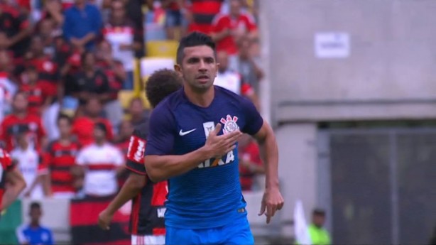 Guilherme comemora gol no Maracan