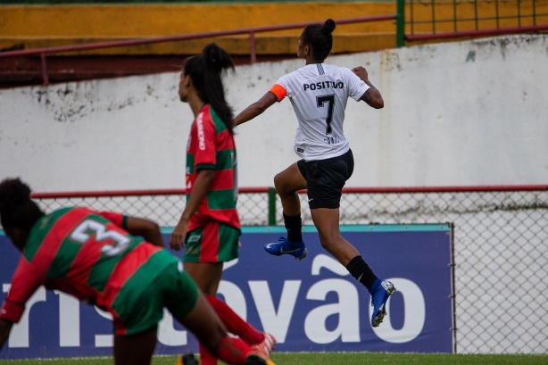 A maior goleada do Corinthians na fase de grupos do Paulista Feminino foi diante da Portuguesa, pelo placar de 1 a 0