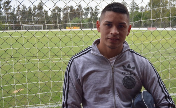 Meia Facundo acertou contrato de um ano com o Corinthians