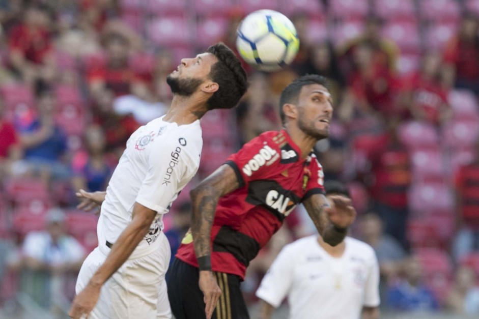 Juninho Capixaba tambm ganhou chance como titular diante o Sport