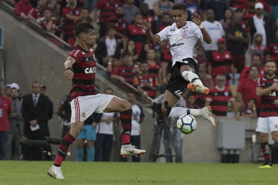 O jovem Pedrinho na derrota contra o Flamengo