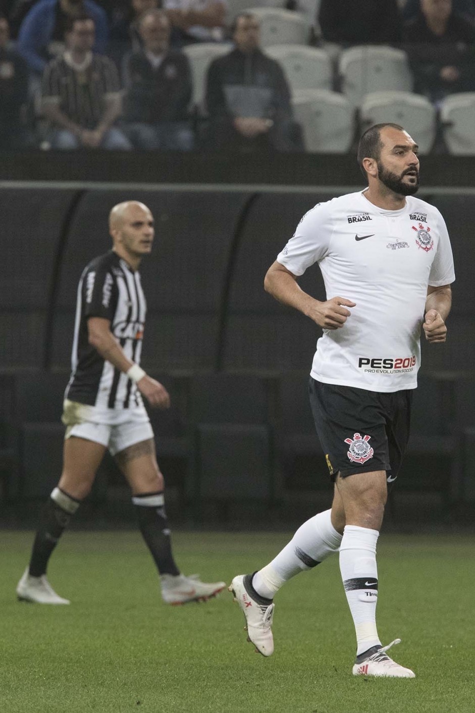 Na Arena Corinthians, o meia Danilo teve chance contra o Atltico-MG